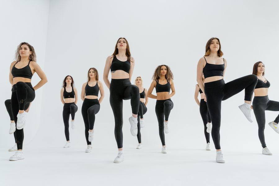 Group dance practice — illustrative photo